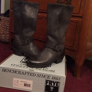 Frye harness strap 12r, size 7.5